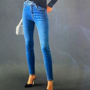 Pilcro skinny jeans, light wash